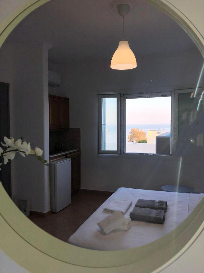 Amaryllis Suites Santorini Fira  Exteriör bild