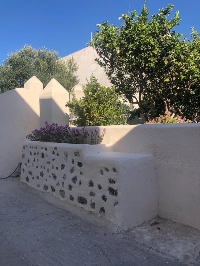 Amaryllis Suites Santorini Fira  Exteriör bild