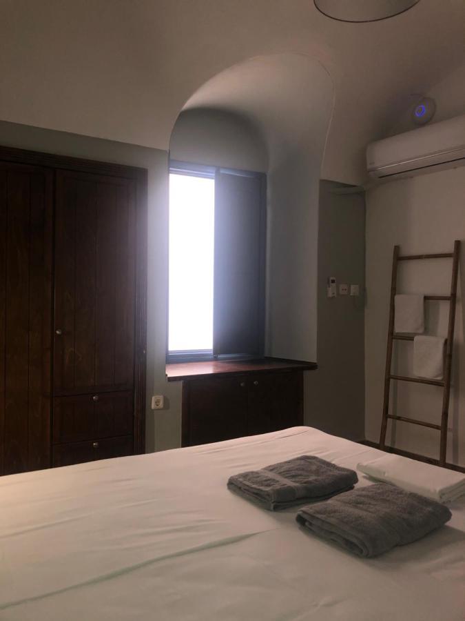 Amaryllis Suites Santorini Fira  Exteriör bild