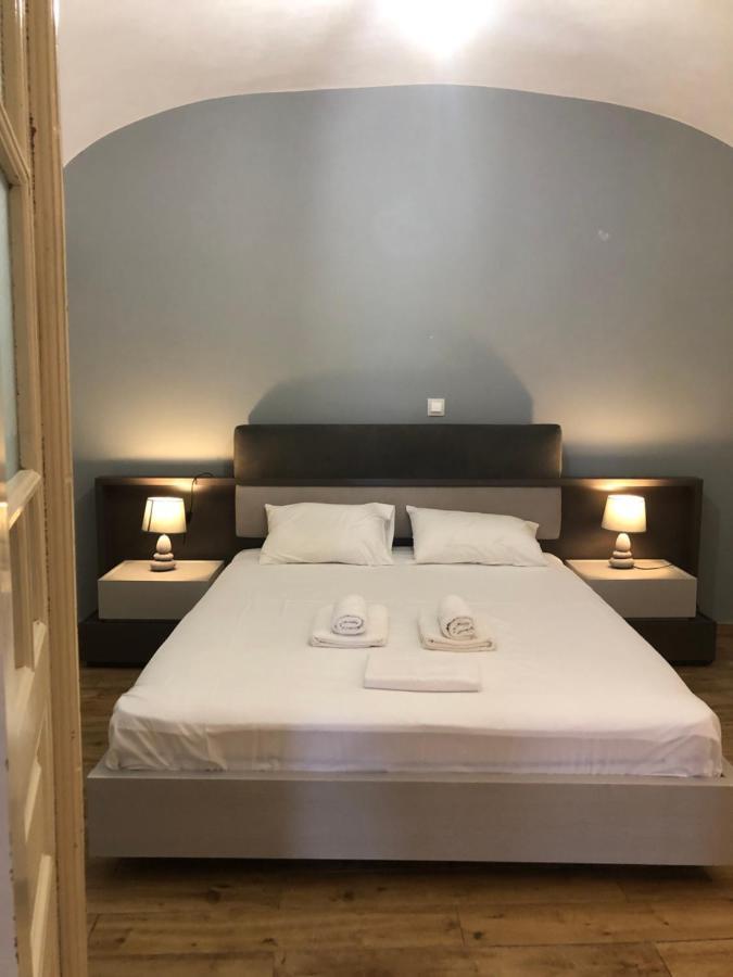 Amaryllis Suites Santorini Fira  Exteriör bild